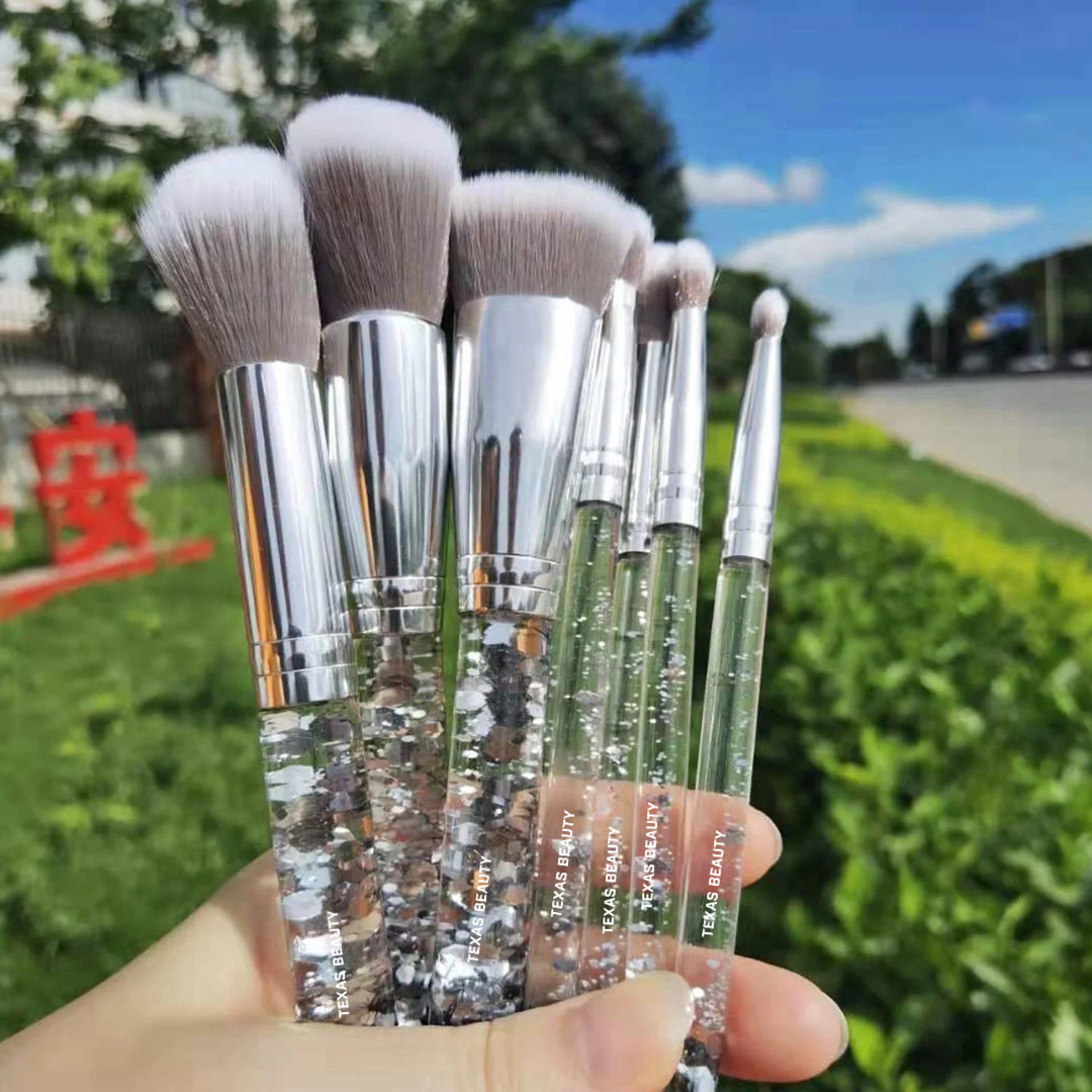 8 Pcs Stylish Silver Glitter Handle Makeup Brush Set
